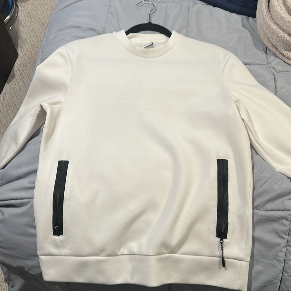 Zara White Crewneck Sweater Contemporary Style - Picture 3 of 3
